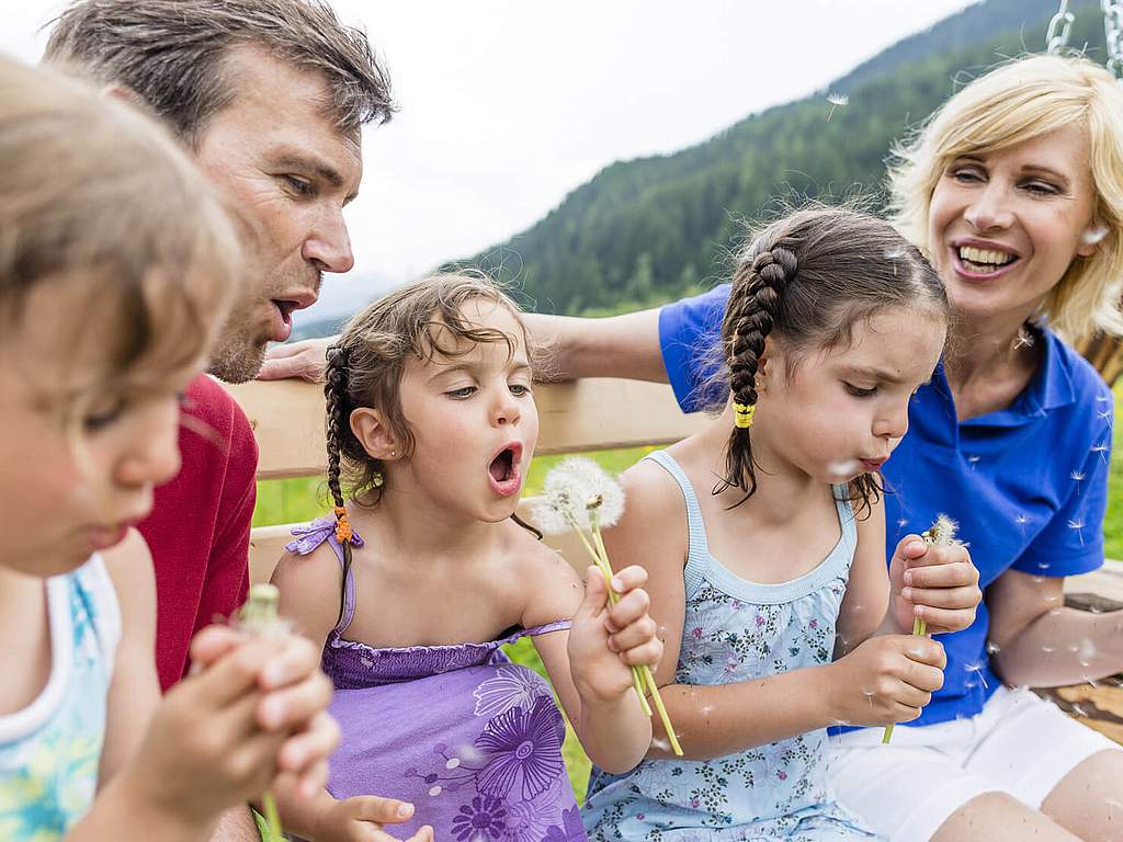Tipps für Reisen mit Kindern Wann sind wir endlich daaa? - Familie -  Schneeberg Hotelmagazin